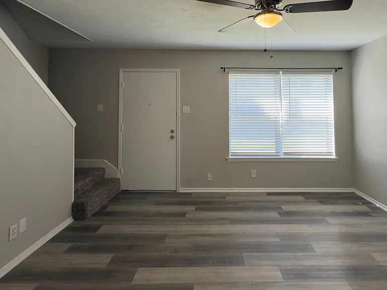 1905 W Morton St #20 — Photo 17