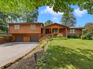 621 Laver Rd, Mansfield, OH 44905