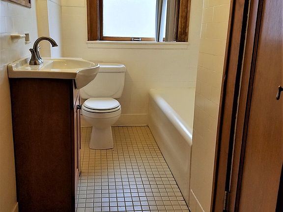 5th image of 7004 Amherst Ave #A
