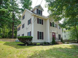 2 Hilltop Dr, Burlington, MA 01803