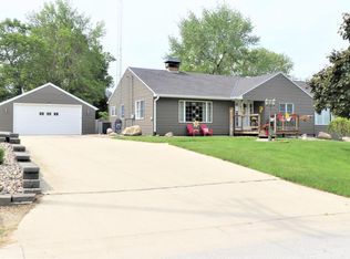 214 4th St, Dedham, IA 51440