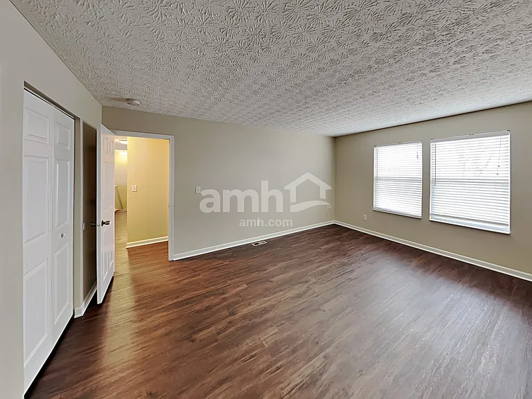 340 Evergreen Cir — Photo 27