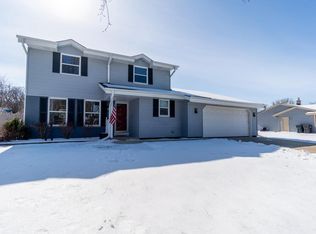 5577 W Abbott Ave, Greenfield, WI 53220