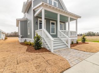 208 Villagers Way, Swansboro, NC 28584