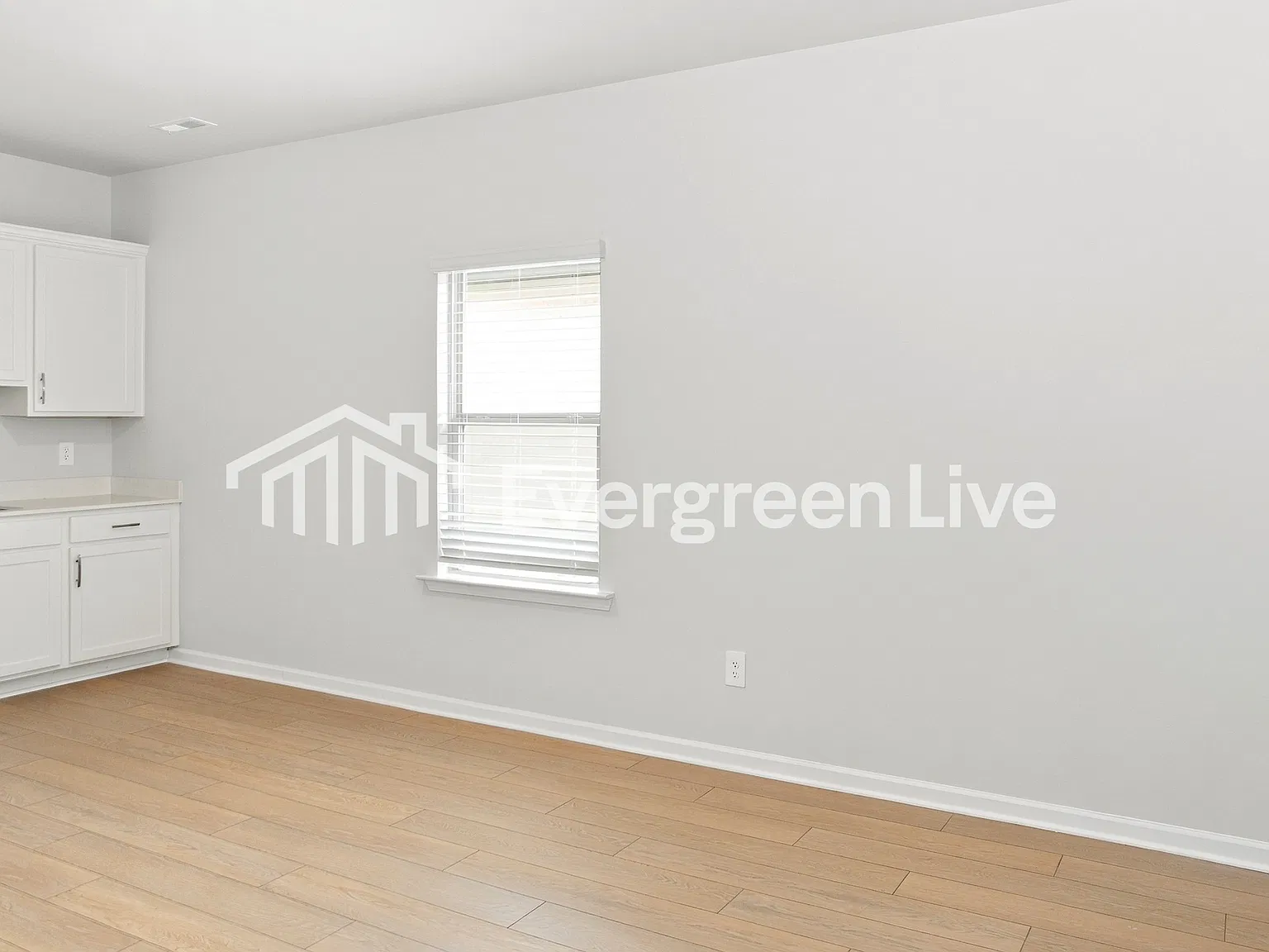 4 bed, 3.0 bath, 2250 sqft, $1,995 — Photo 3