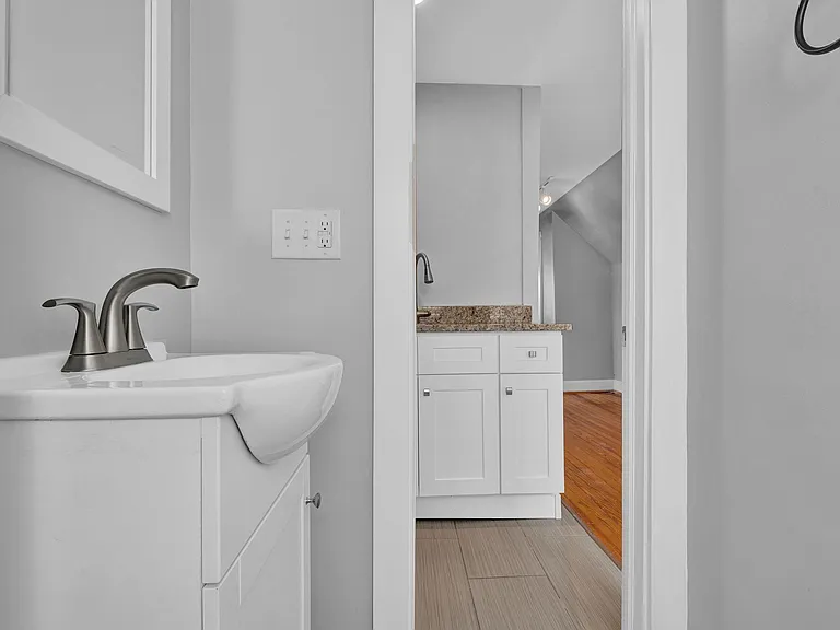3565 Pape Ave #3 — Photo 9