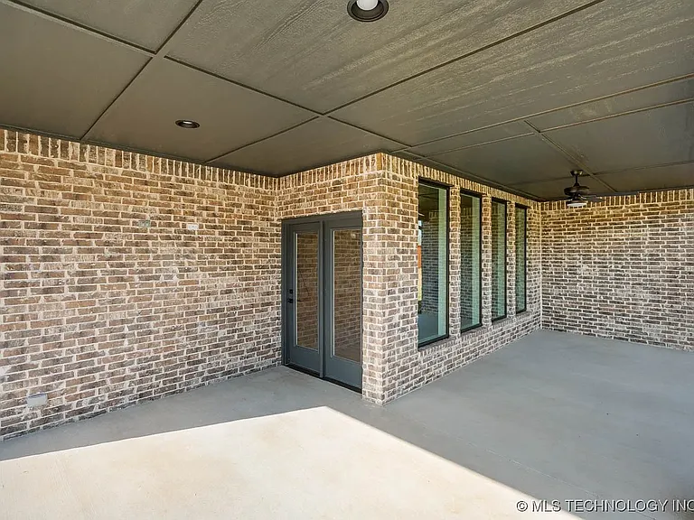 2712 W Van Buren Ct — Photo 13
