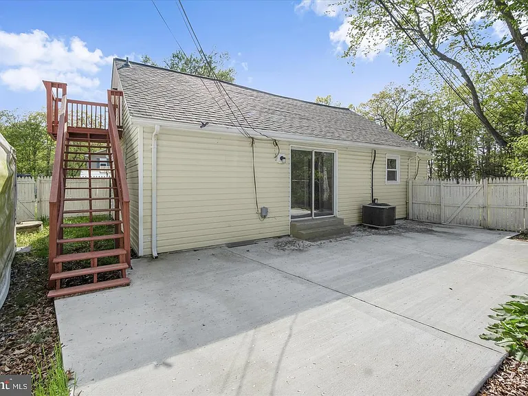 6306 Leapley Rd — Photo 16