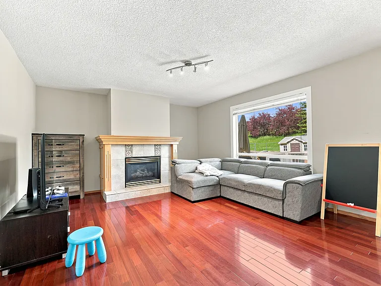 110 Sienna Park Ter SW — Photo 7