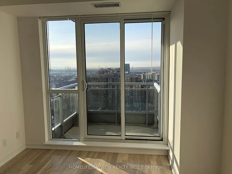 9205 Yonge St #1705 — Photo 6