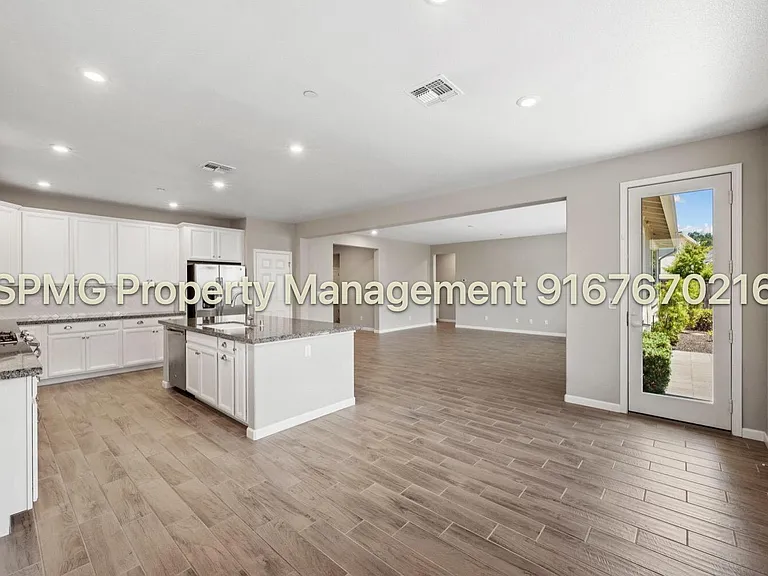 5649 Black Willow St — Photo 5