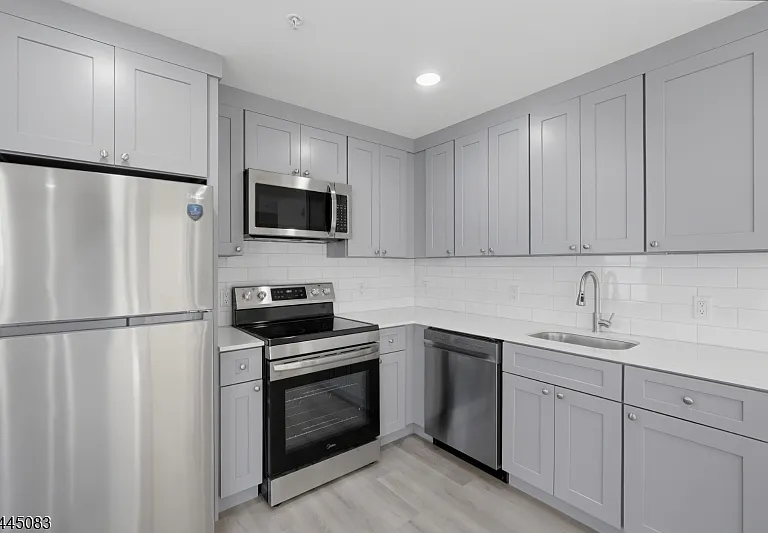 566 Springfield Ave #305 — Photo 10