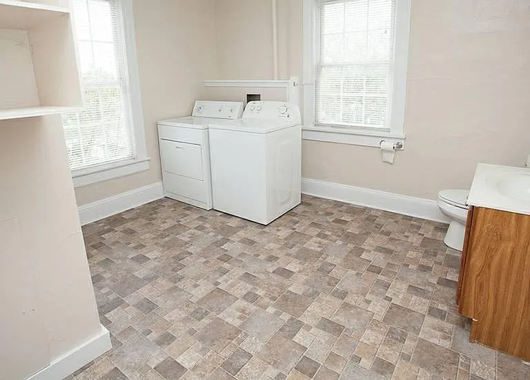 350 Collicello St — Photo 11