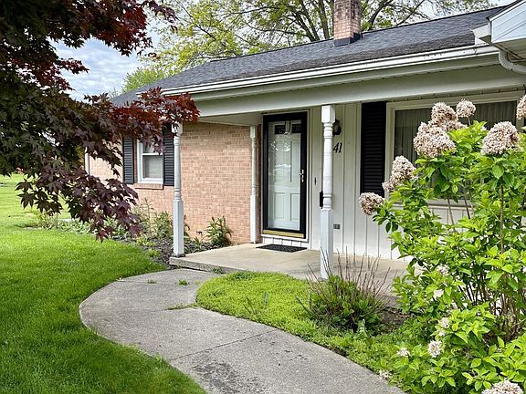 2nd image of 41 Oakwood Dr
