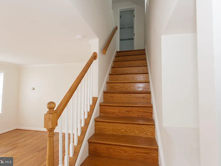 1419 N Longfellow St — Photo 4