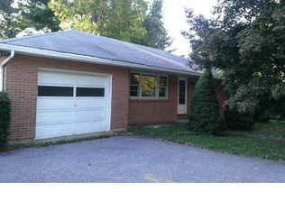 2571 Newburg Rd, Easton, PA 18045