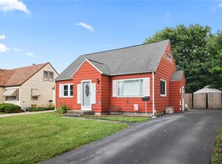 11 Nicholas Dr N, Tonawanda, NY 14150