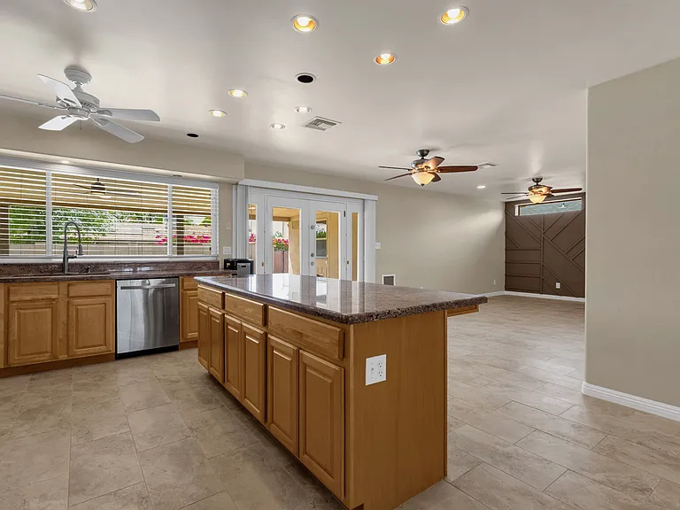 3716 S Country Club Way — Photo 11