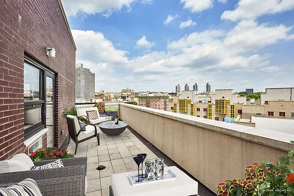 Sold by Warburg | media 1