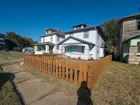 2nd image of 3203 College Ave