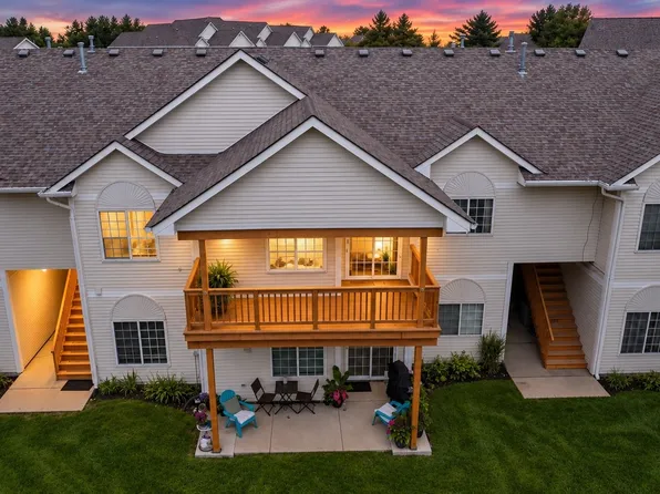 950 67th St Unit 123, West Des Moines, IA 50266