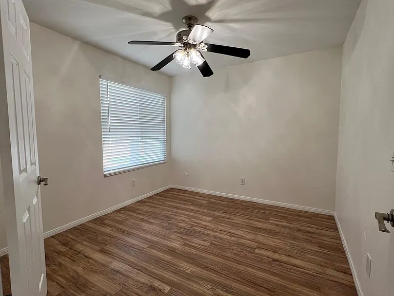 7418 Stoneview Ct — Photo 10