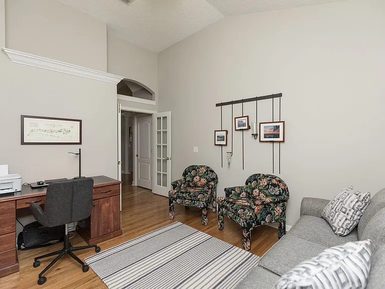 212 Island Green Dr — Photo 23