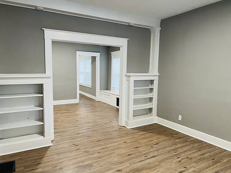 825 S 36th St — Photo 14