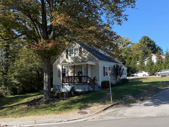 60 Orchard Avenue Ext
