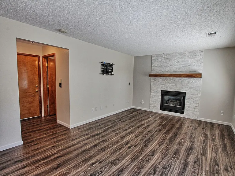 10732 Kimball St — Photo 7