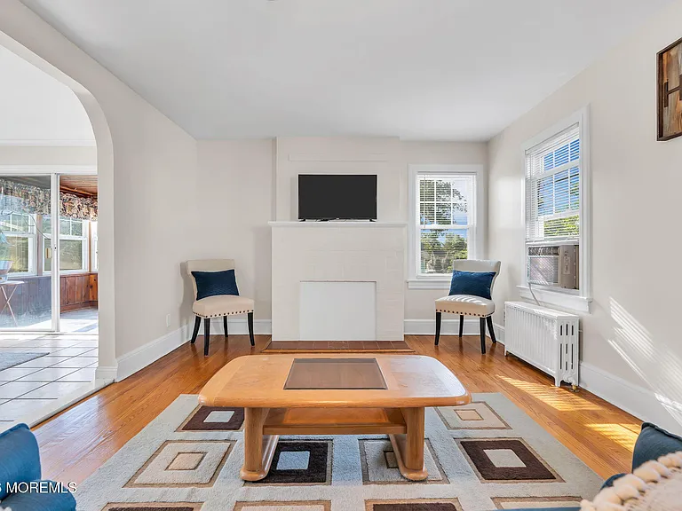 37 Highland Ave — Photo 11