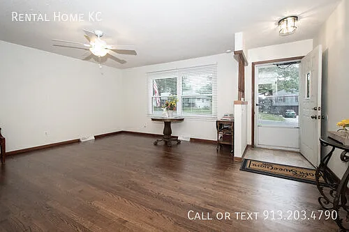 Nicely updated 3-bedroom / 2-bath Ranch w/Double Garage #9420 — Photo 2