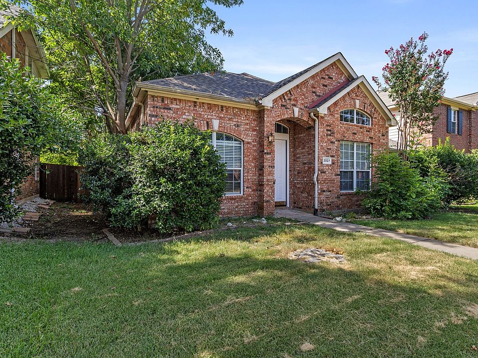 1st image of 2027 Wimbledon Dr