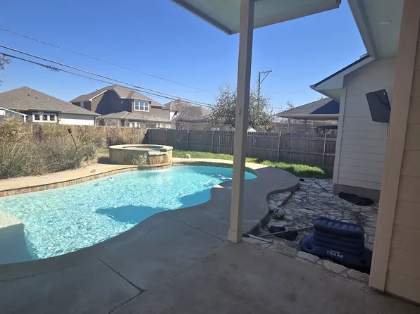 420 Valona Loop, Round Rock, TX 78681