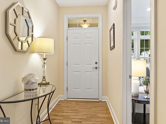 4th image of 1083 Balfour Cir