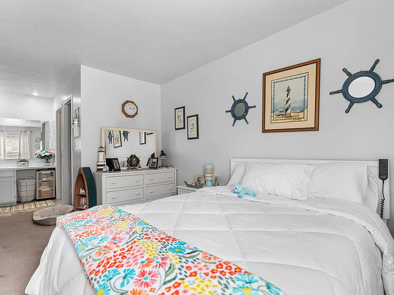 Creekside Terre Apartments — Photo 25