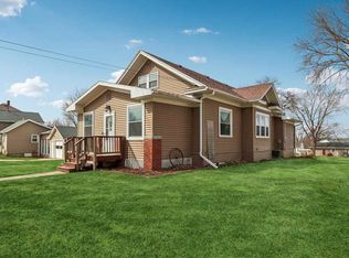 204 W Maple St, Williamsburg, IA 52361