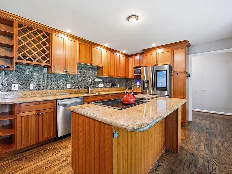 2506 Pinoak Ln — Photo 3