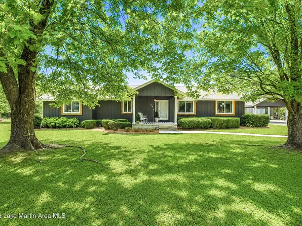 2302 Dawson Cir, Alexander City, AL 35010