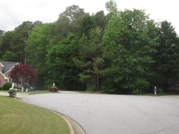 1230 Bullock Pl, Lilburn, GA 30047