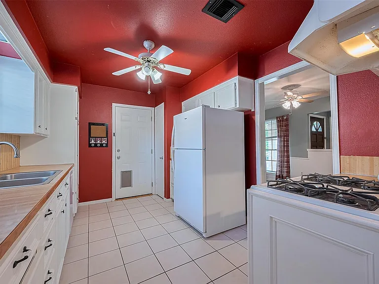 2762 Foliage Green Dr — Photo 14
