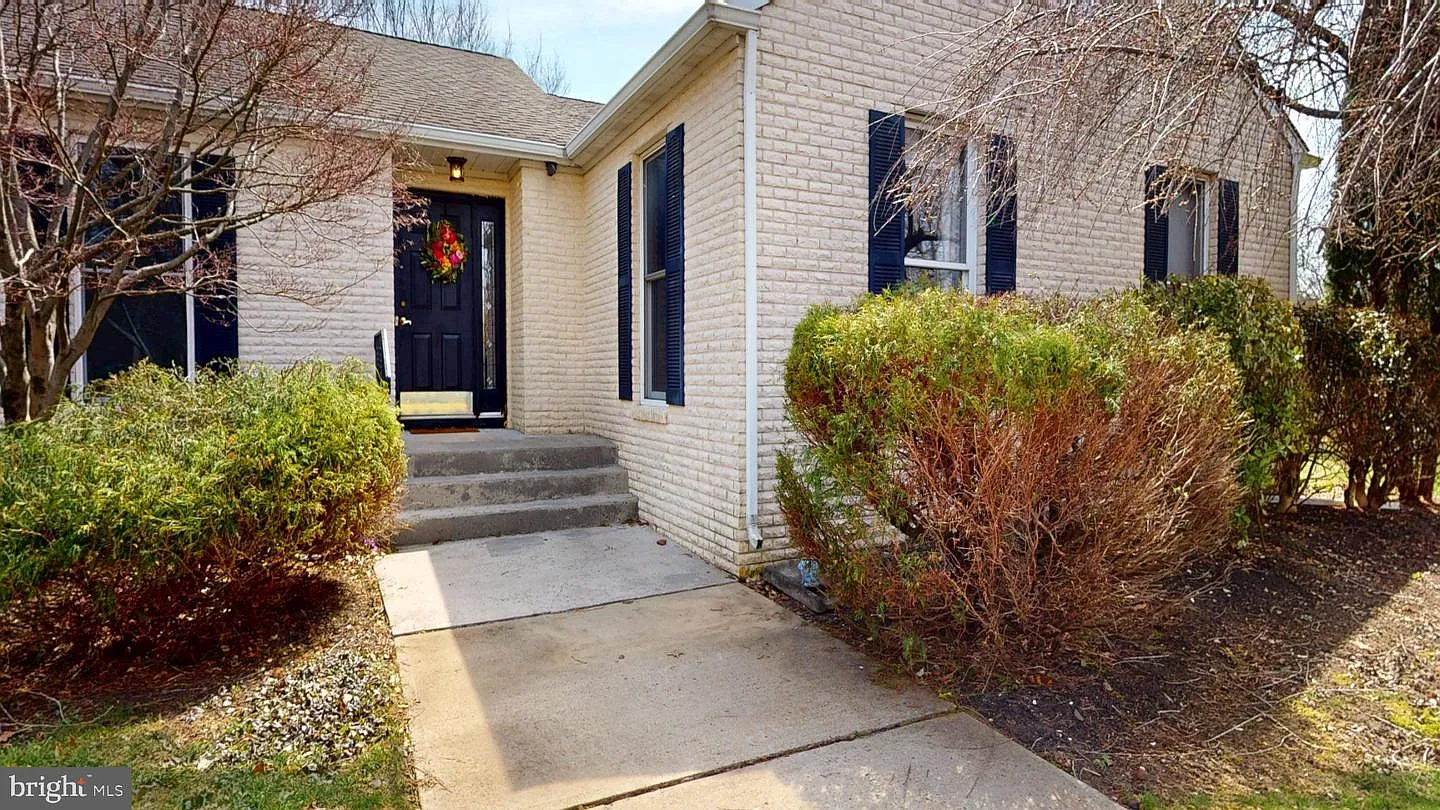 5 Githens Ln photo 1