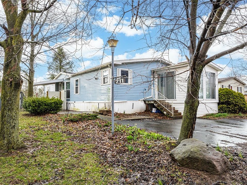 1st image of 211 Sunset Dr