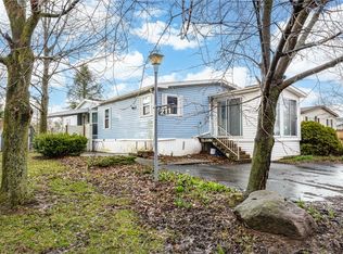 211 Sunset Dr, Holley, NY 14470