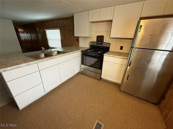 5th image of 608 Karen Ave NW