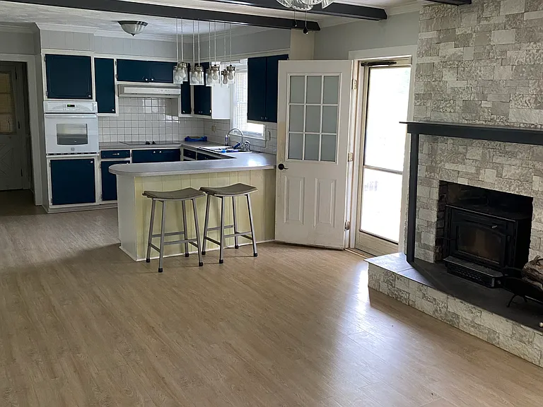 3408 Bertha Ln — Photo 4