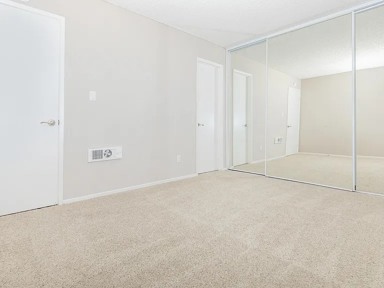 Wateridge Apartment Homes — Photo 32