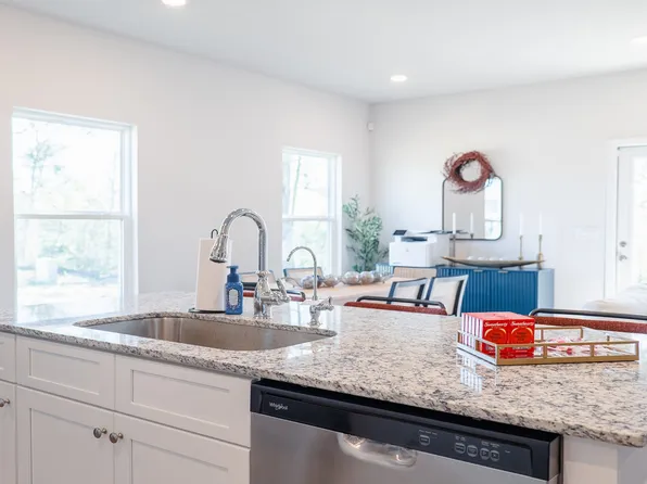 5017 Rosewyck Cir, Valdosta, GA 31605