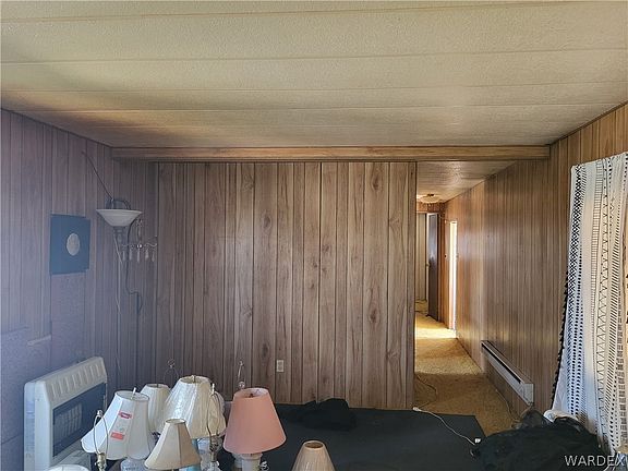 3rd image of 1525 W Las Vegas Drive