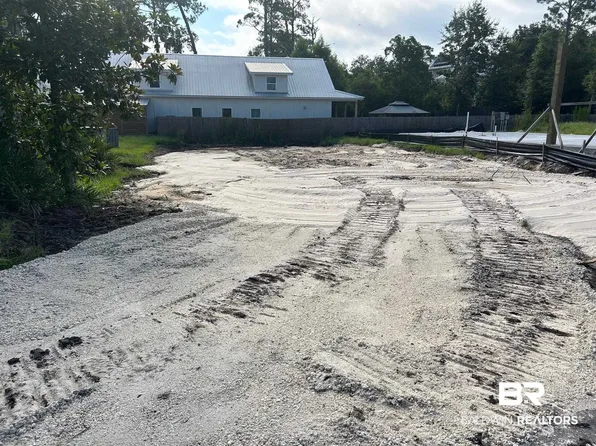 5636 Georgia St, Orange Beach, AL 36561